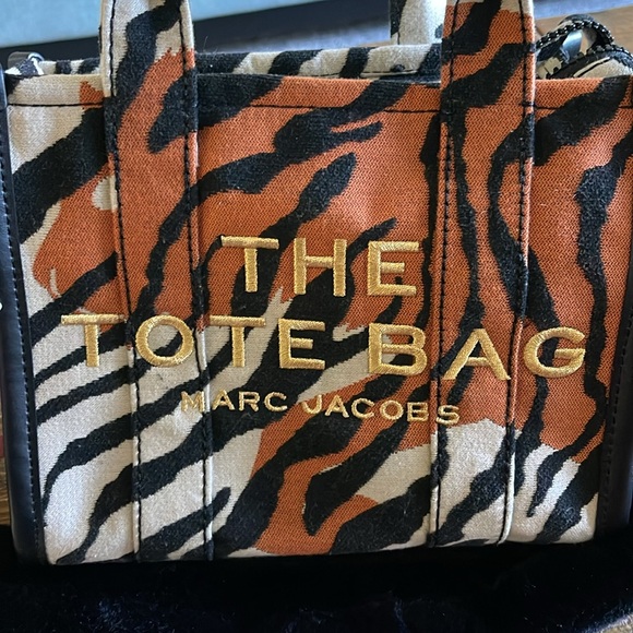 Marc Jacobs Tote - Picture 7 of 7